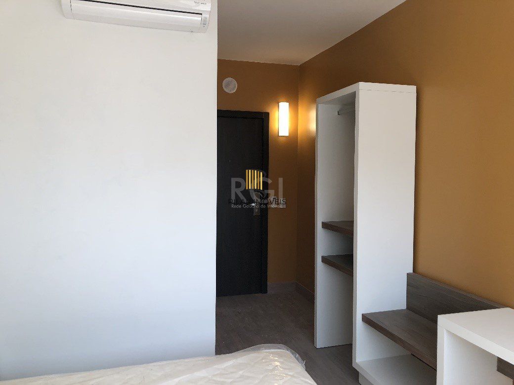 Flat para Venda - 16.17m², 1 dormitório, 1 vaga - Coronel Nassuca