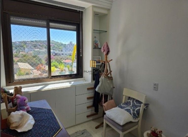 Apartamento  com 2 dormitórios, lavabo, banho social e churrasqueira integrada.
