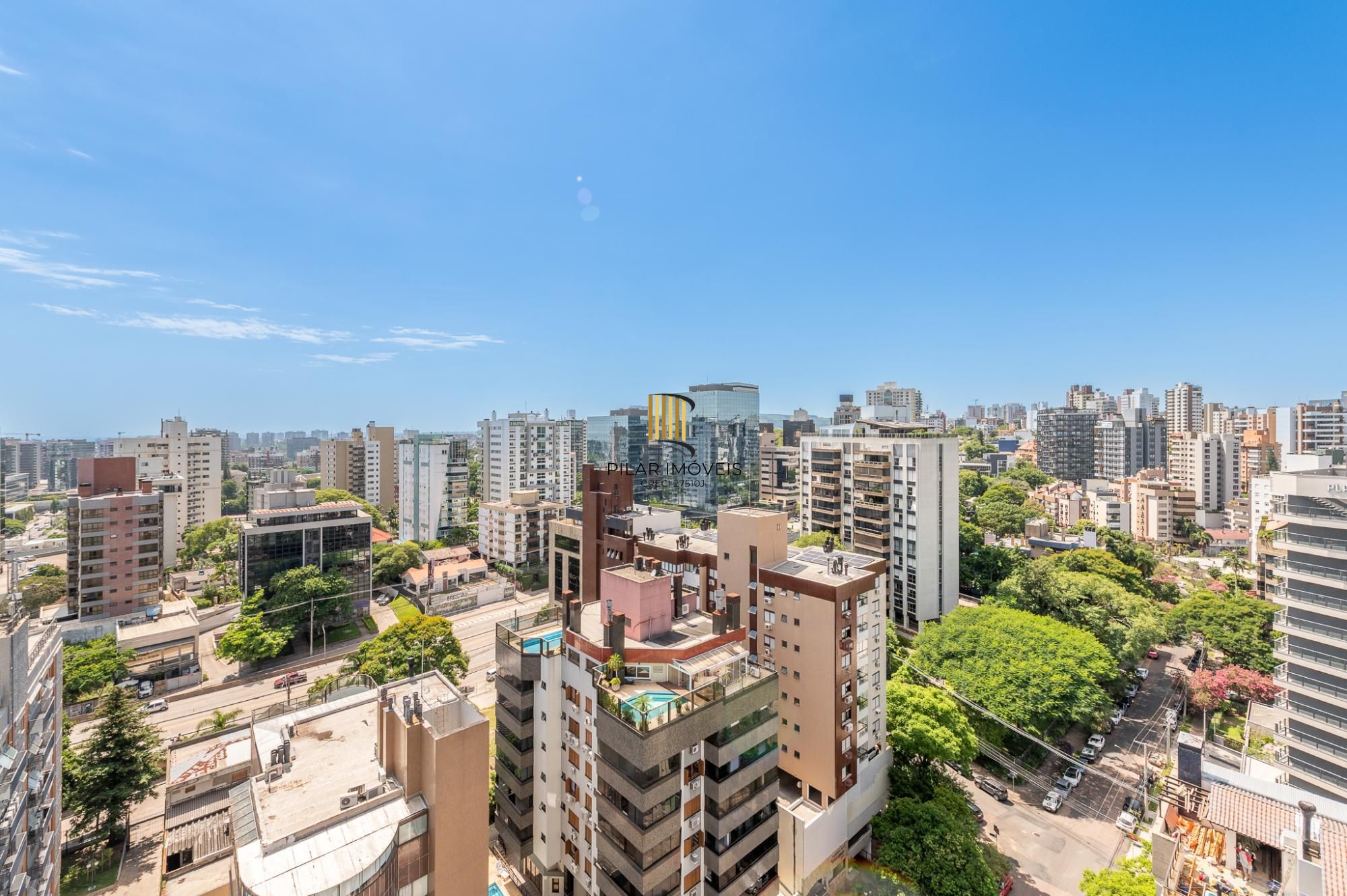 Apartamento com 204m², 3 dorm, 5 vagas no Petrópolis