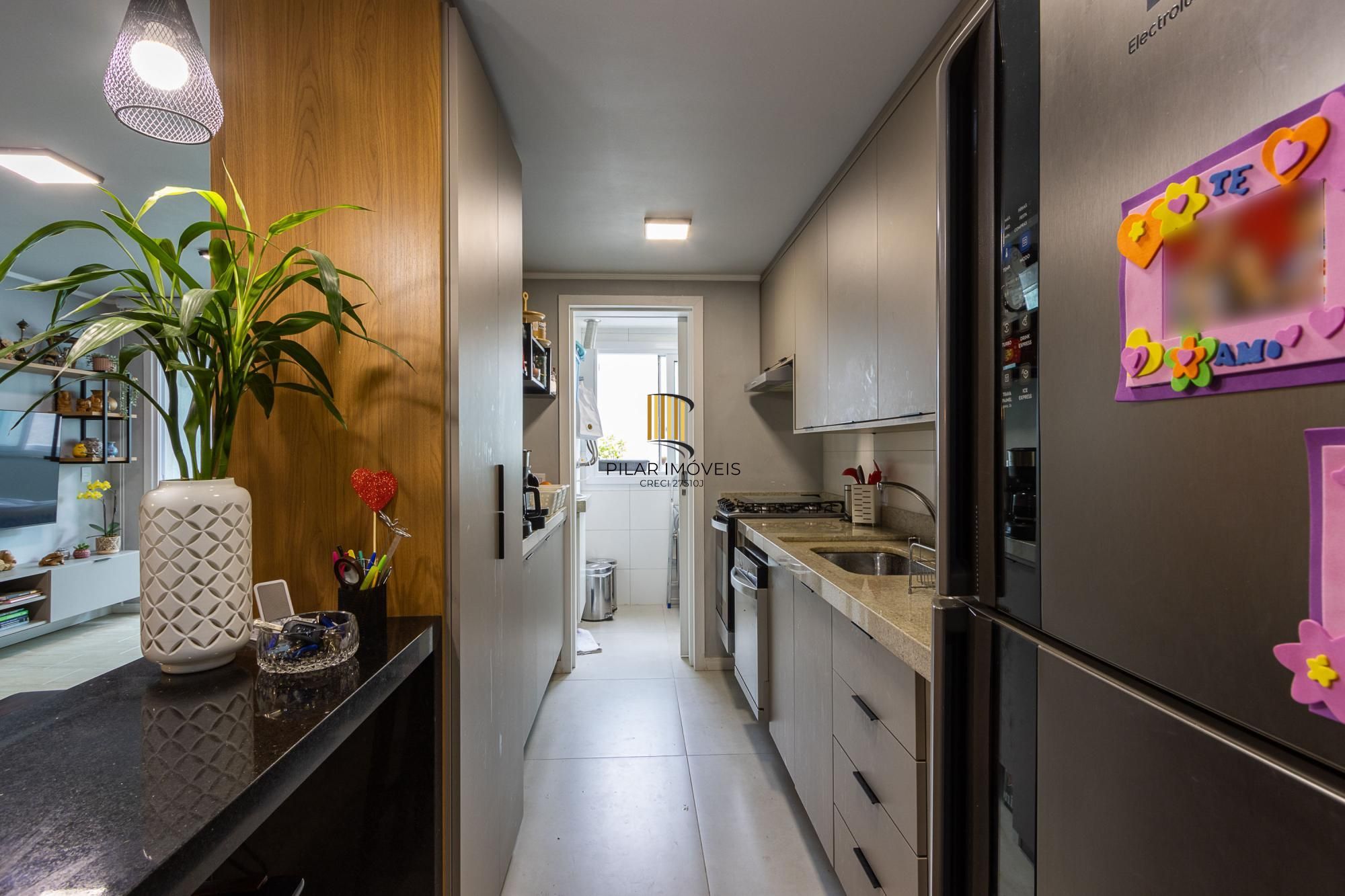 Apartamento 3 dormitórios no bairro Menino Deus