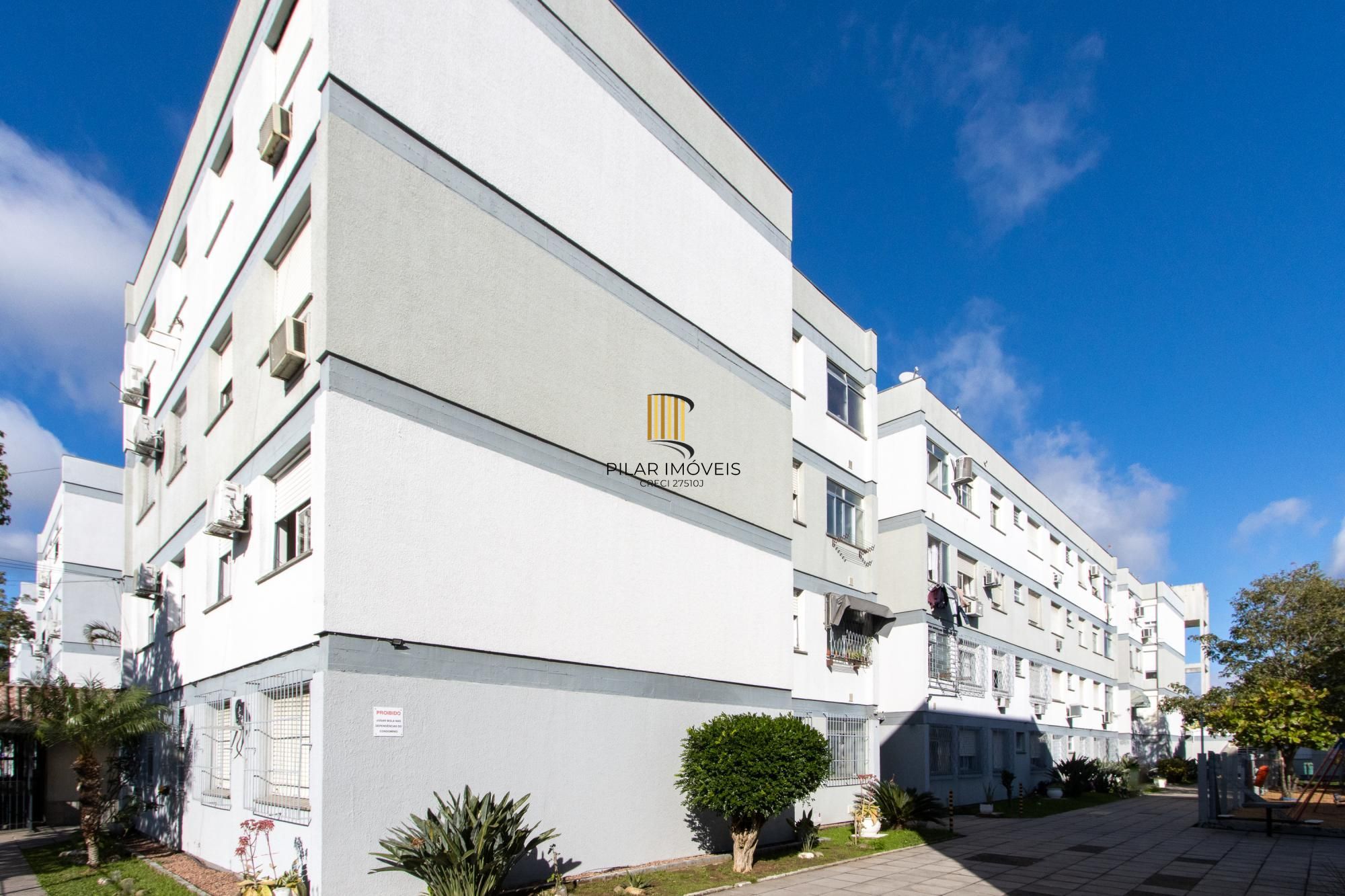 Apartamento de 3 quartos reformado, 1 banheiro - Bairro Camaquã.
