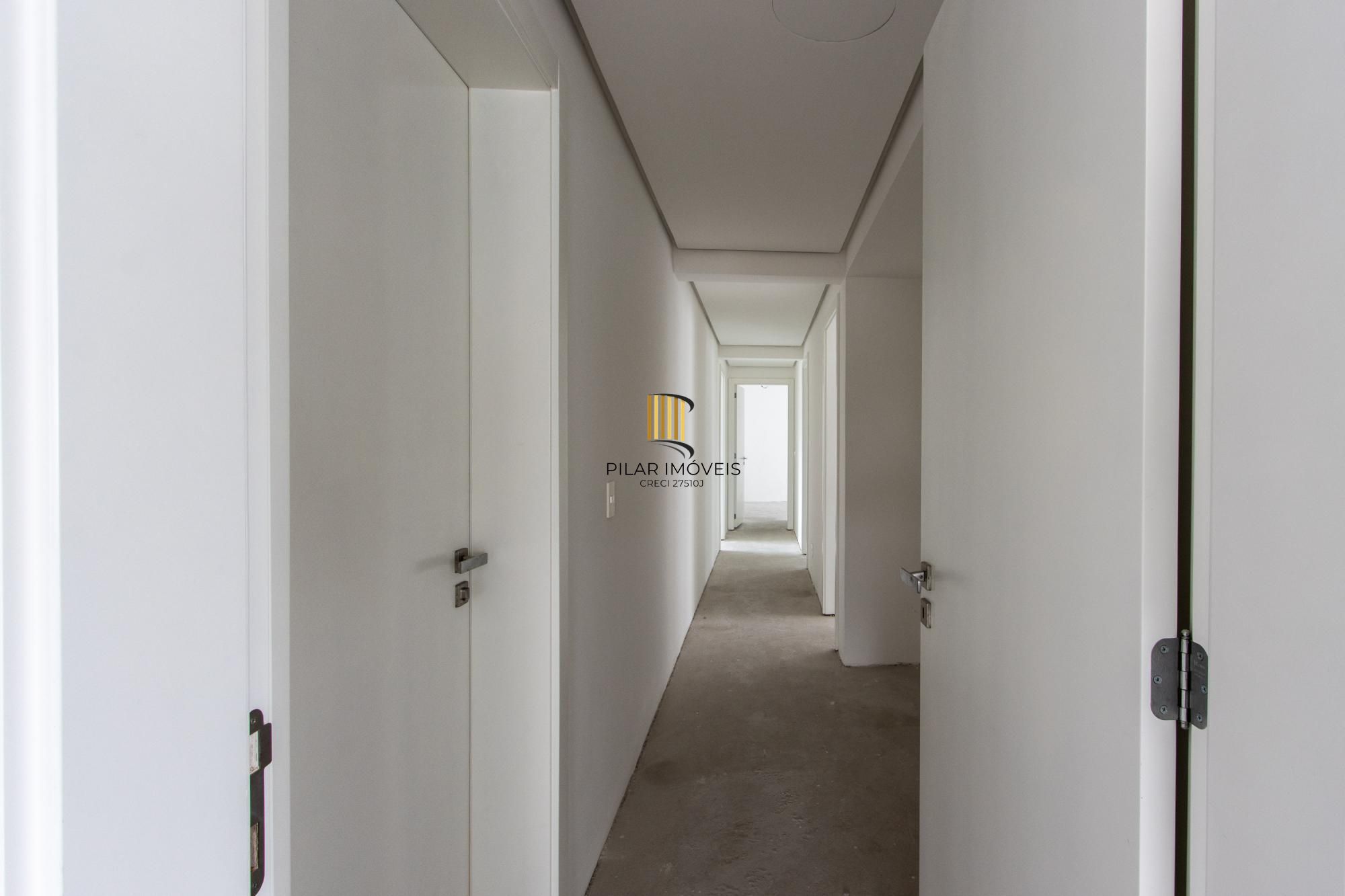 Apartamento 4 dormitórios no bairro Bela Vista