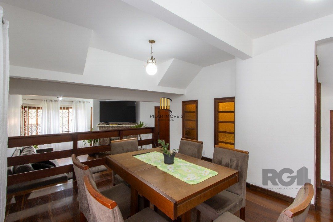 Casa ampla à venda em Santa Tereza - Porto Alegre