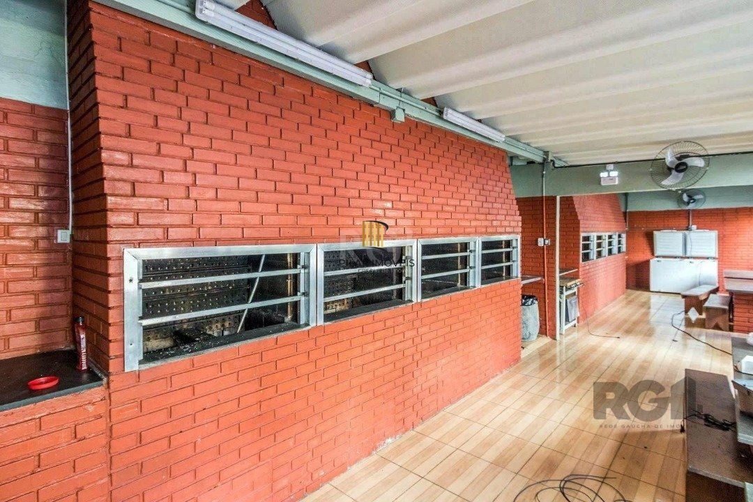Apartamento 2 quartos, com 1 vaga de garagem, elevador, infra, Bairro Cristal