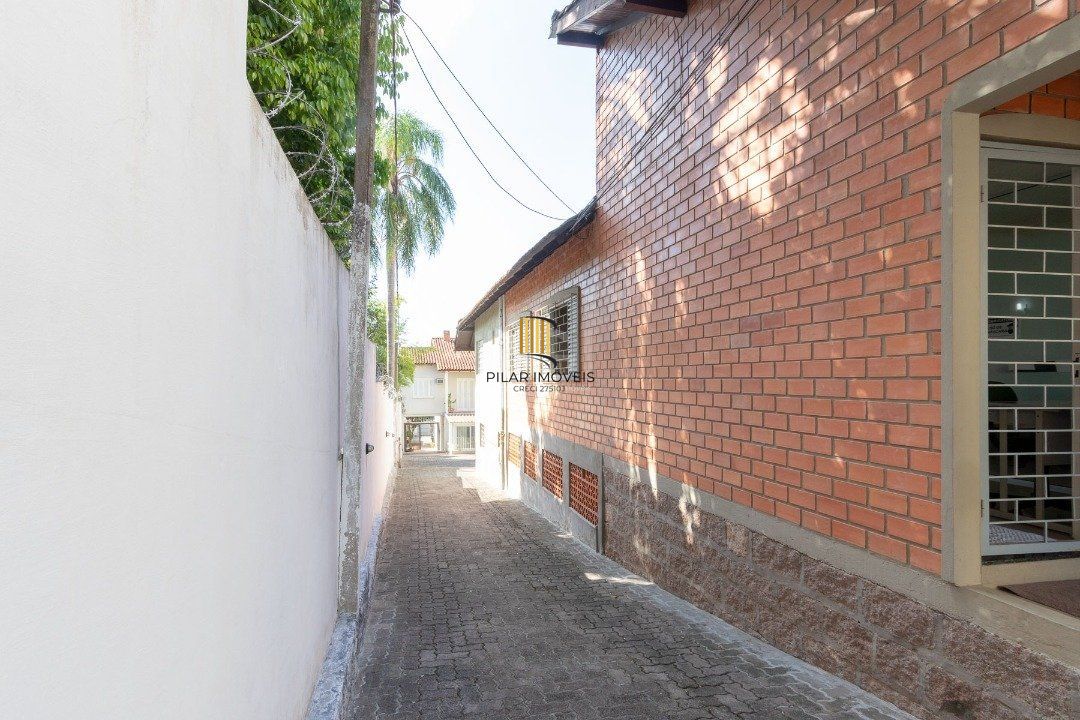Casa para Venda - 199.62m², 5 dormitórios, 15 vagas - Tristeza