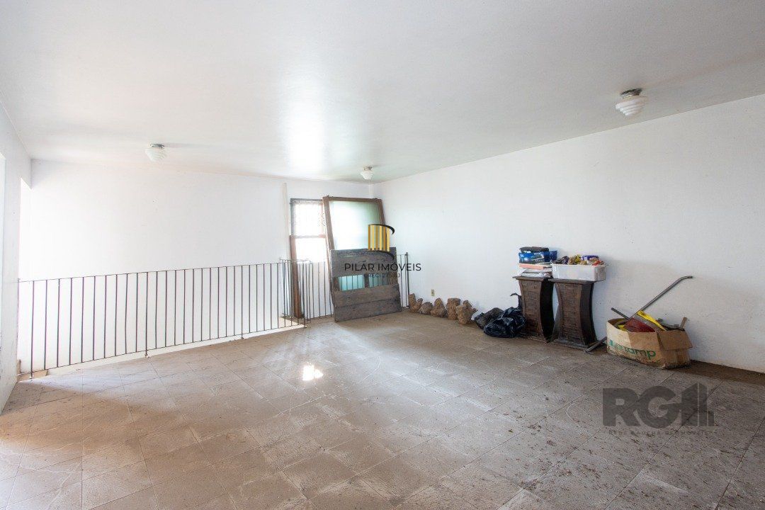 Casa para Venda - 361.95m², 4 dormitórios, sendo 2 suites, 3 vagas - Nonoai