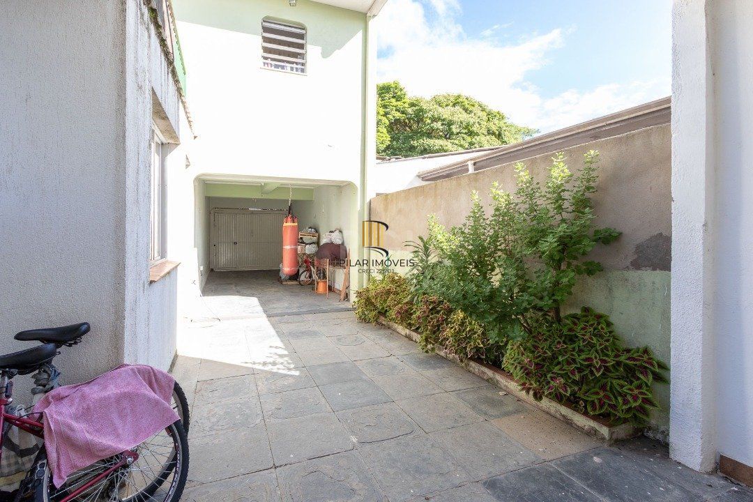 Casa para Venda - 280m², 3 dormitórios, sendo 1 suites, 2 vagas - Nonoai