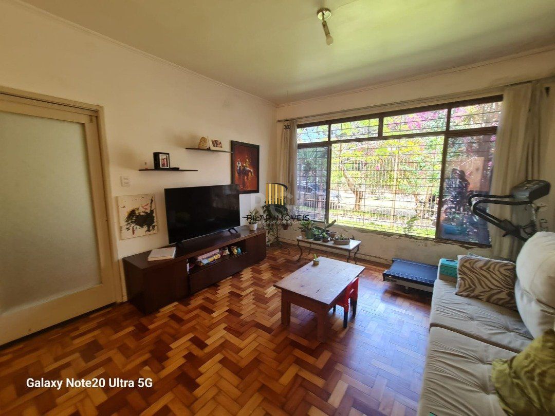 Casa 3 dormitórios no bairro Ipanema