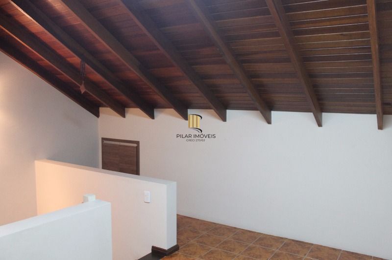 Casa para Venda - 220m², 3 dormitórios, sendo 1 suites, 4 vagas - Ipanema