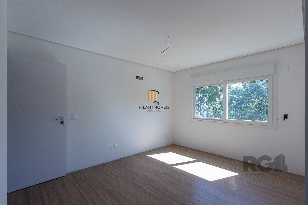 Apartamento para Venda - 143.36m², 3 dormitórios, sendo 1 suites, 2 vagas - Tristeza