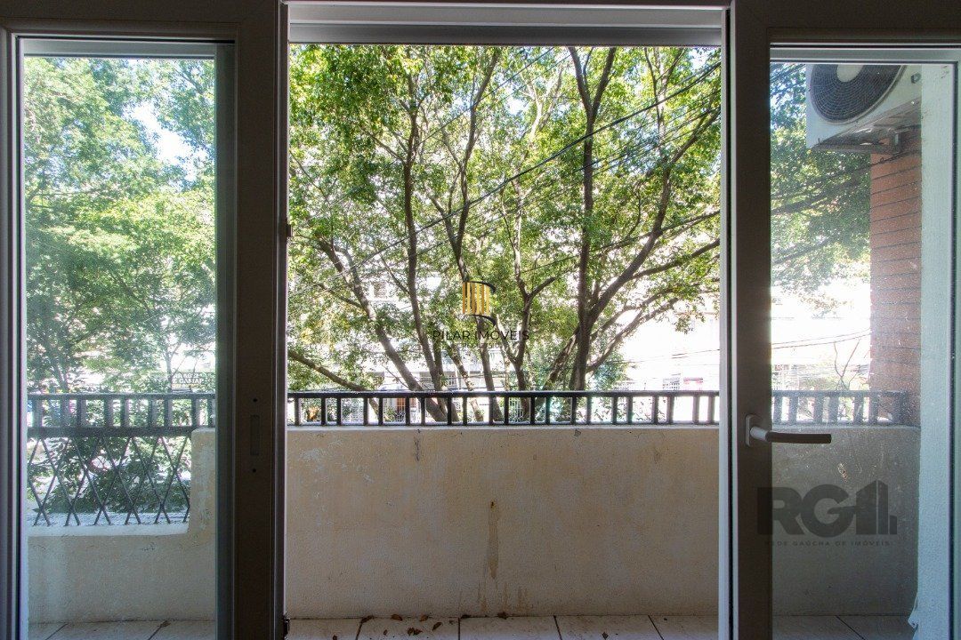 Apartamento de  186,66m2, 4 dormitórios, 1 suíte, 3 banheiros, 4 vagas,no bairro Rio Branco.