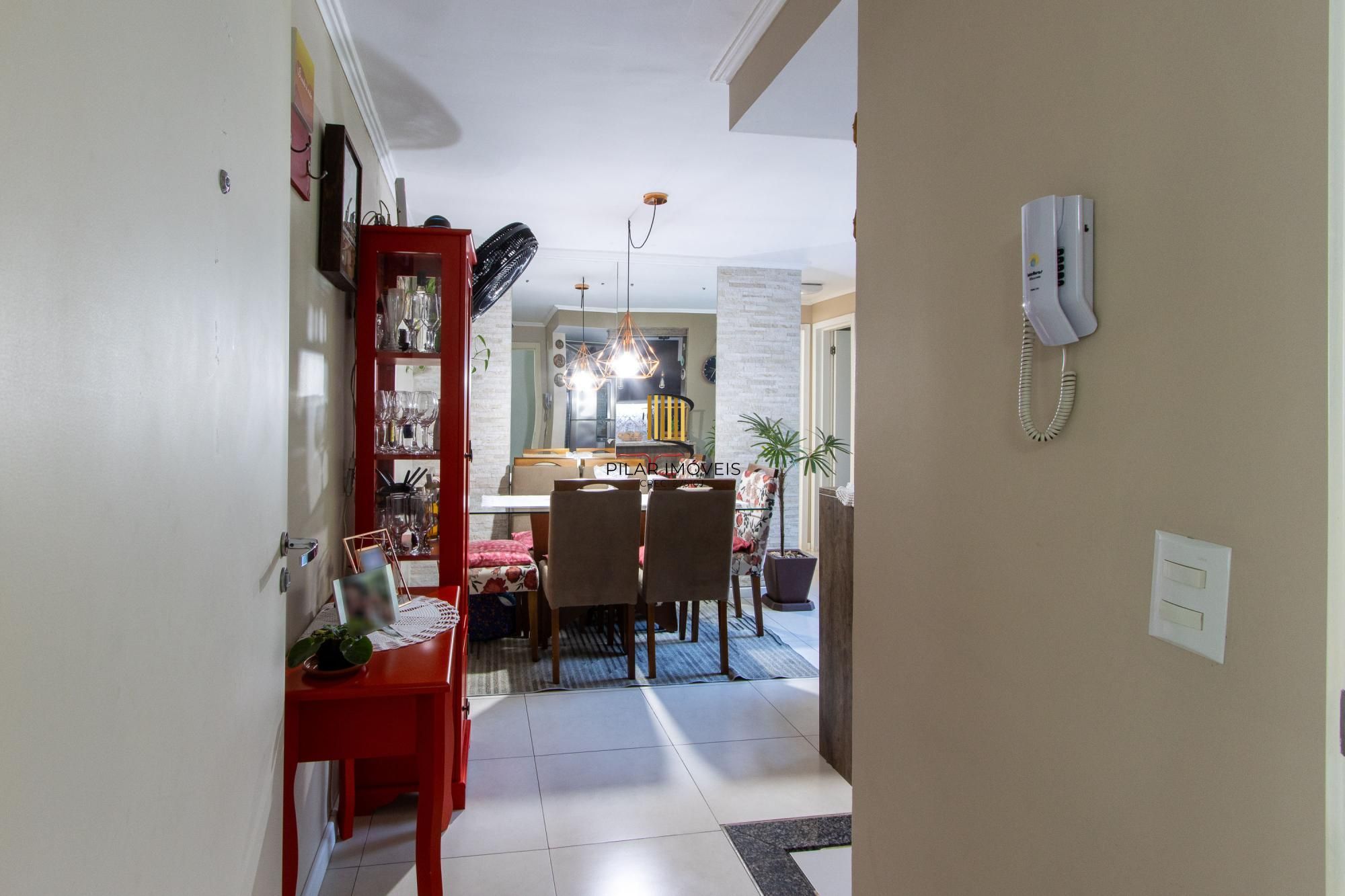 Apartamento  com  2 dormitórios, cozinha americana, Banheiro social, gás central, 1 vaga