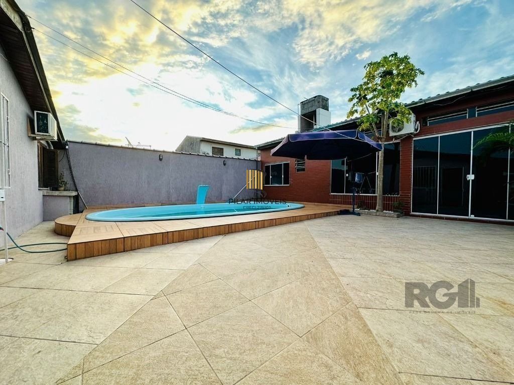 Casa 2 dormitórios no bairro Parque Florido