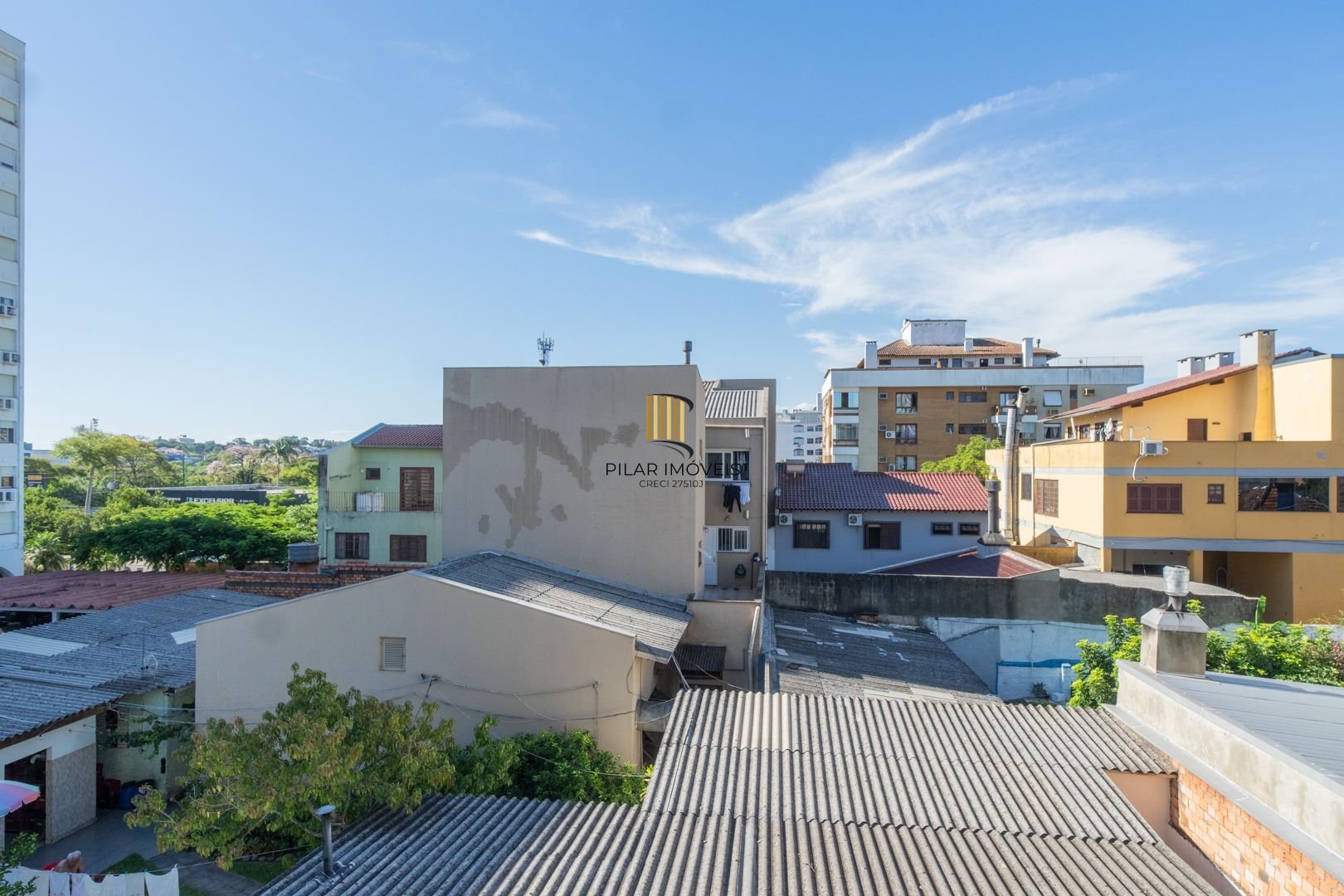 Apartamento com 70,37m², 2 dormitórios, de casal com sacada