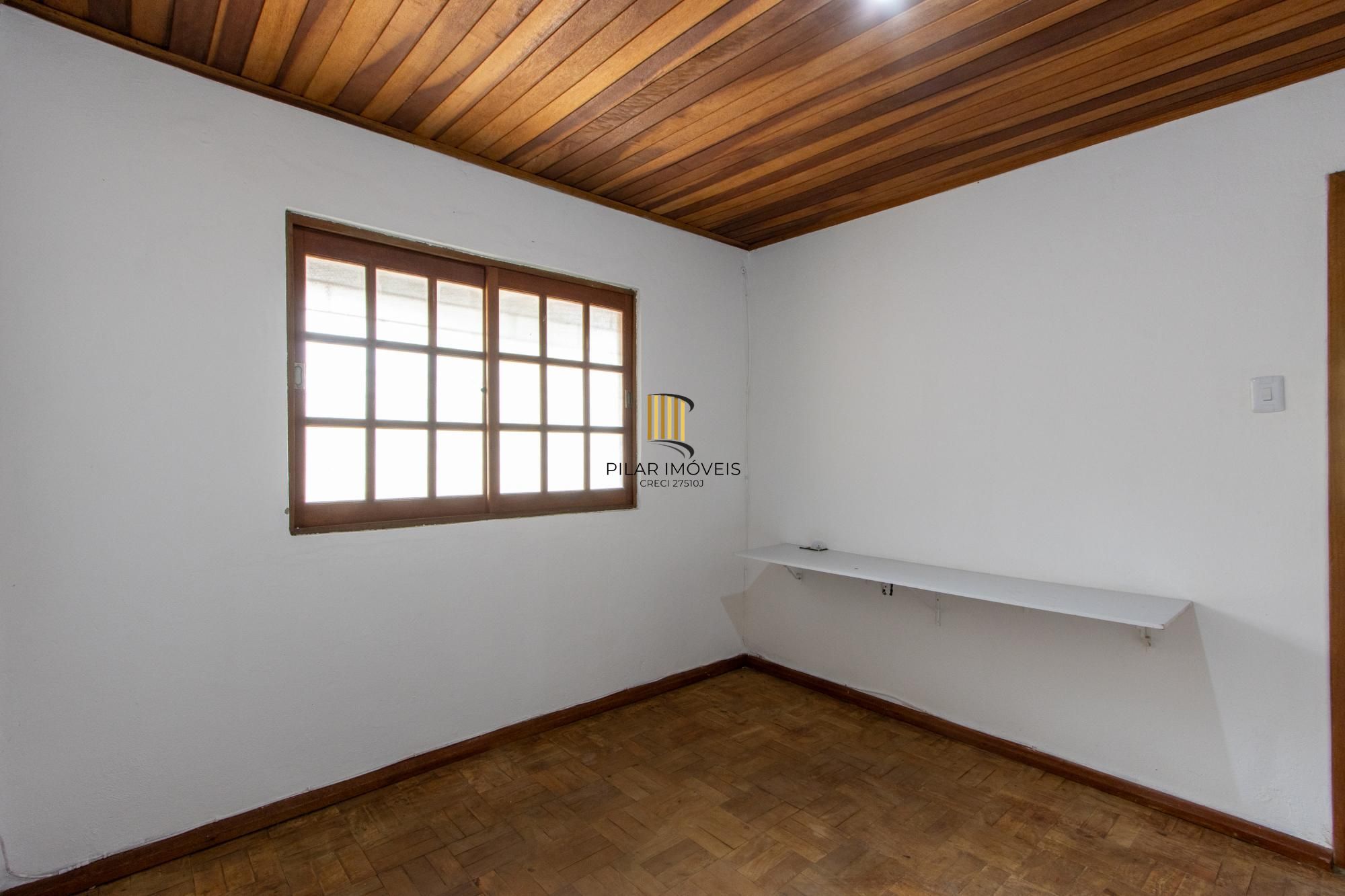 Casa para Venda - 235m², 2 dormitórios, 4 vagas - Cavalhada
