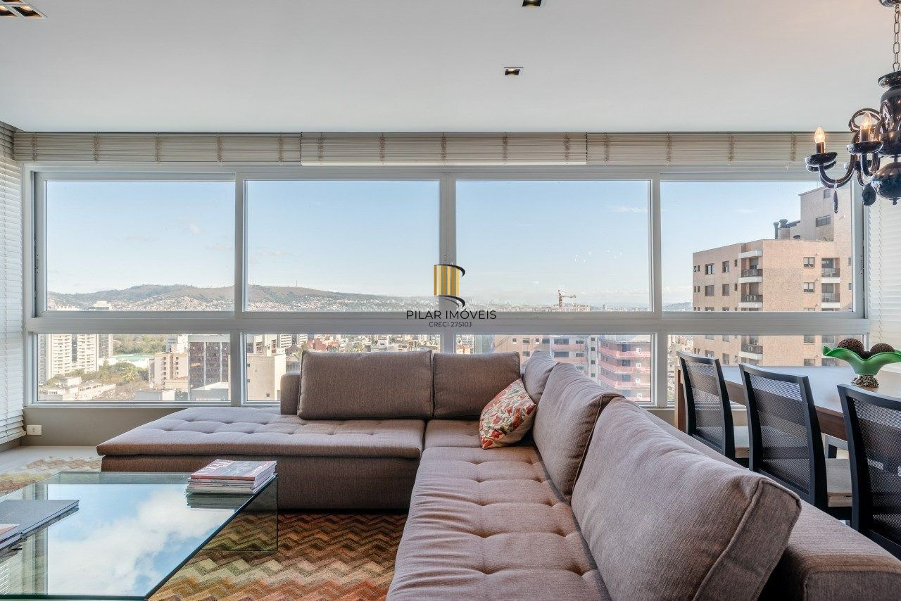 Apartamento 3 dormitórios, sendo 1 suíte e 2 vagas no Petropolis