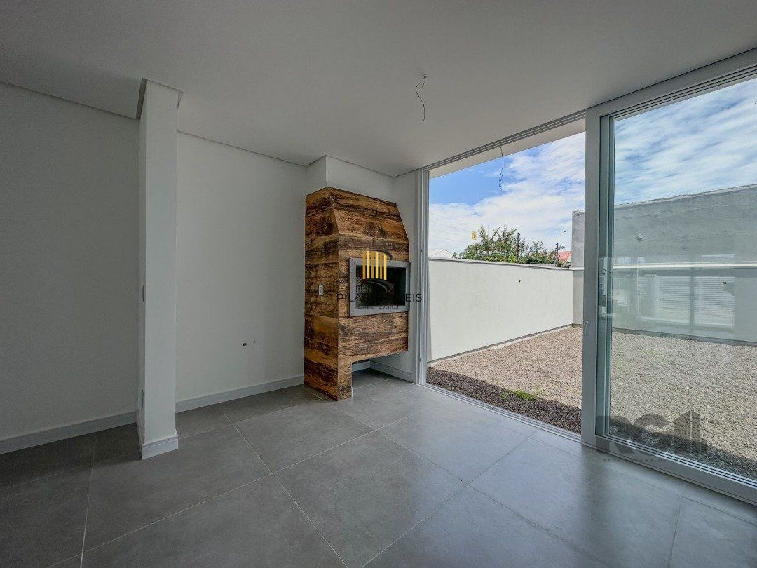 Casa 3 dormitórios no bairro Zona Nova