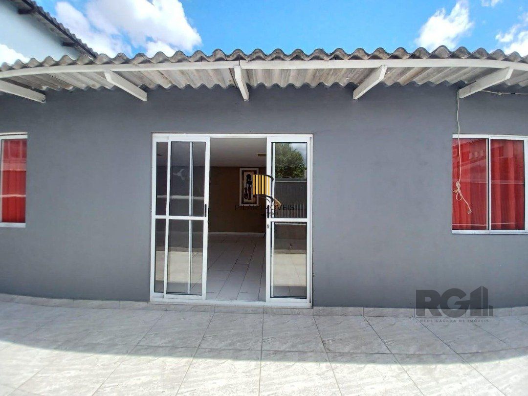 Casa 4 dormitórios no bairro Navegantes
