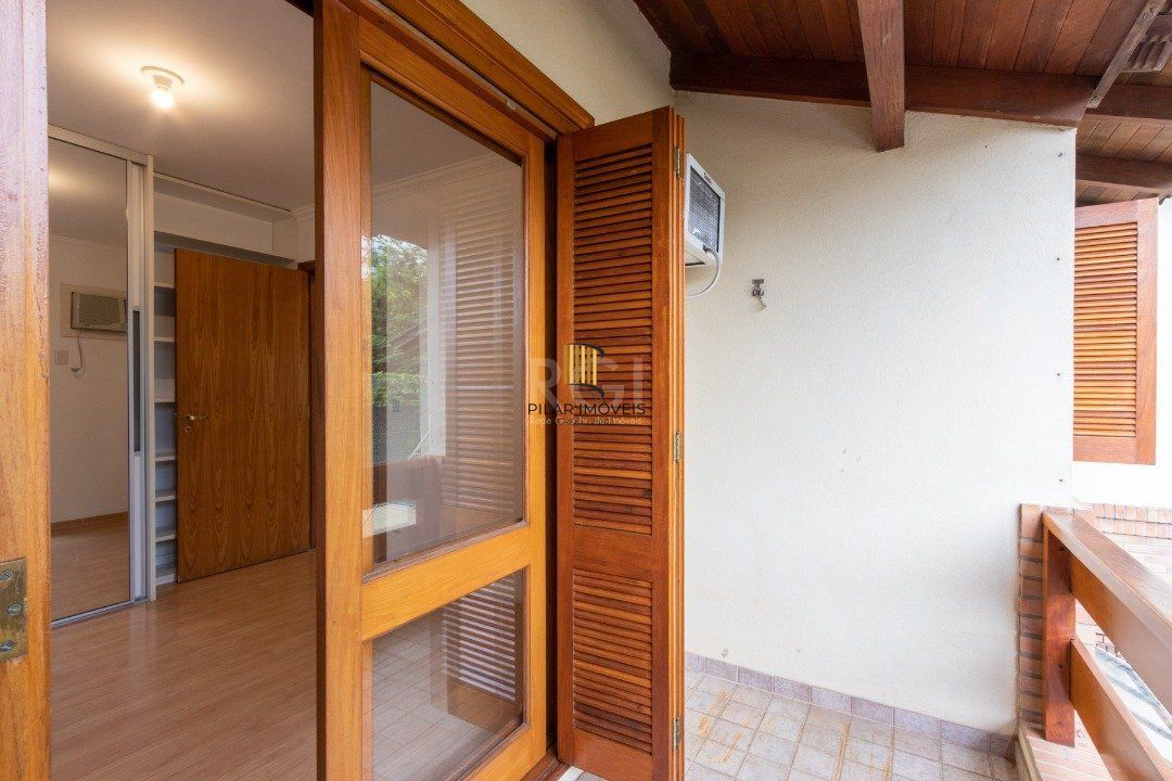 Casa Condominio para Venda - 215.81m², 4 dormitórios, sendo 1 suites, 2 vagas - Tristeza