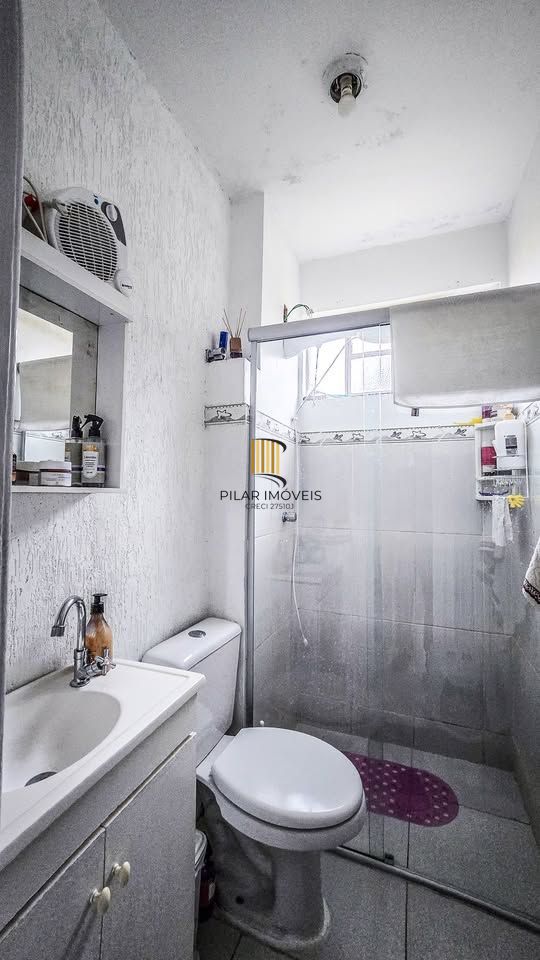 Apartamento com 1 dormitório no condomínio Pereira Neto