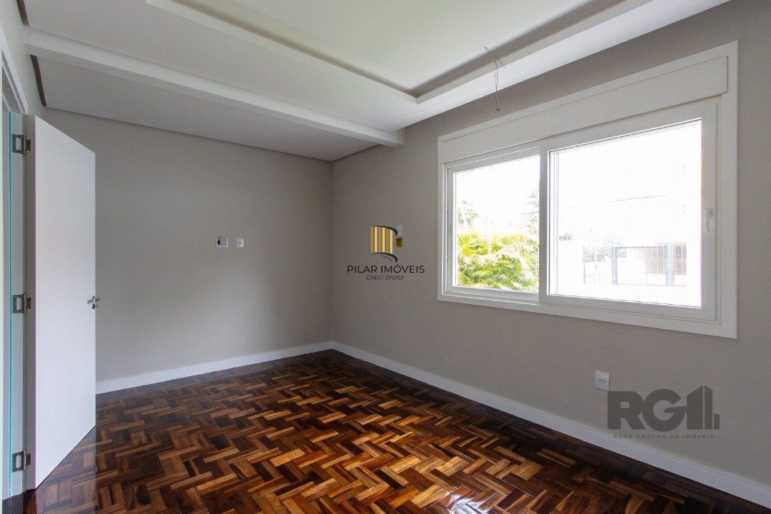 Casa | 3 quartos | 2 Suítes | 4 vagas cobertas | 260m2 Privativos | Bairro Santa Tereza