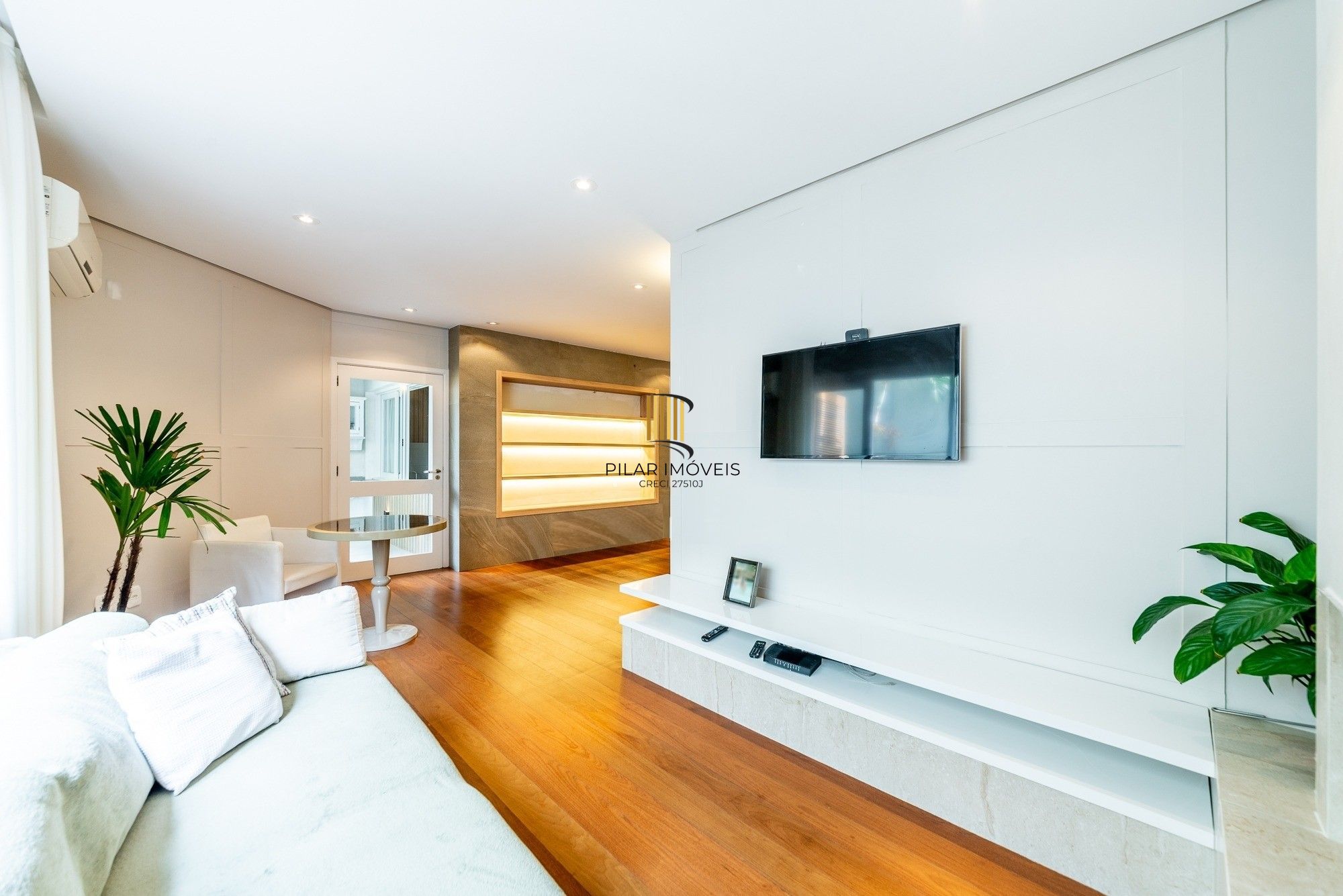 Apartamento com 147m², 3 dorm, Petrópolis