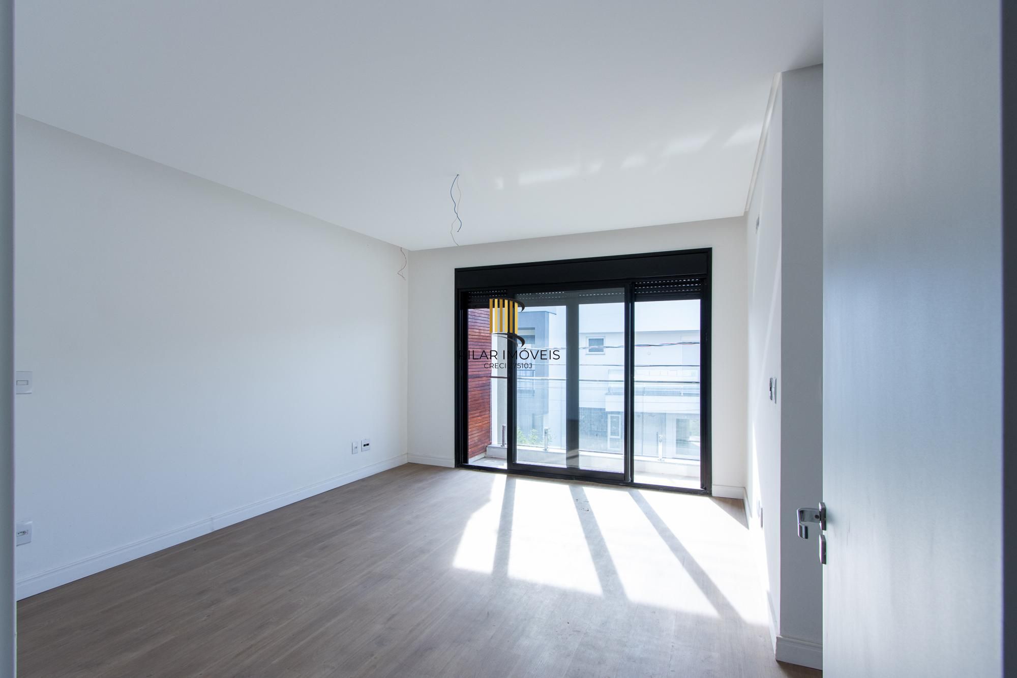 Casa de condomínio, 3 dormitórios, 3 suítes.