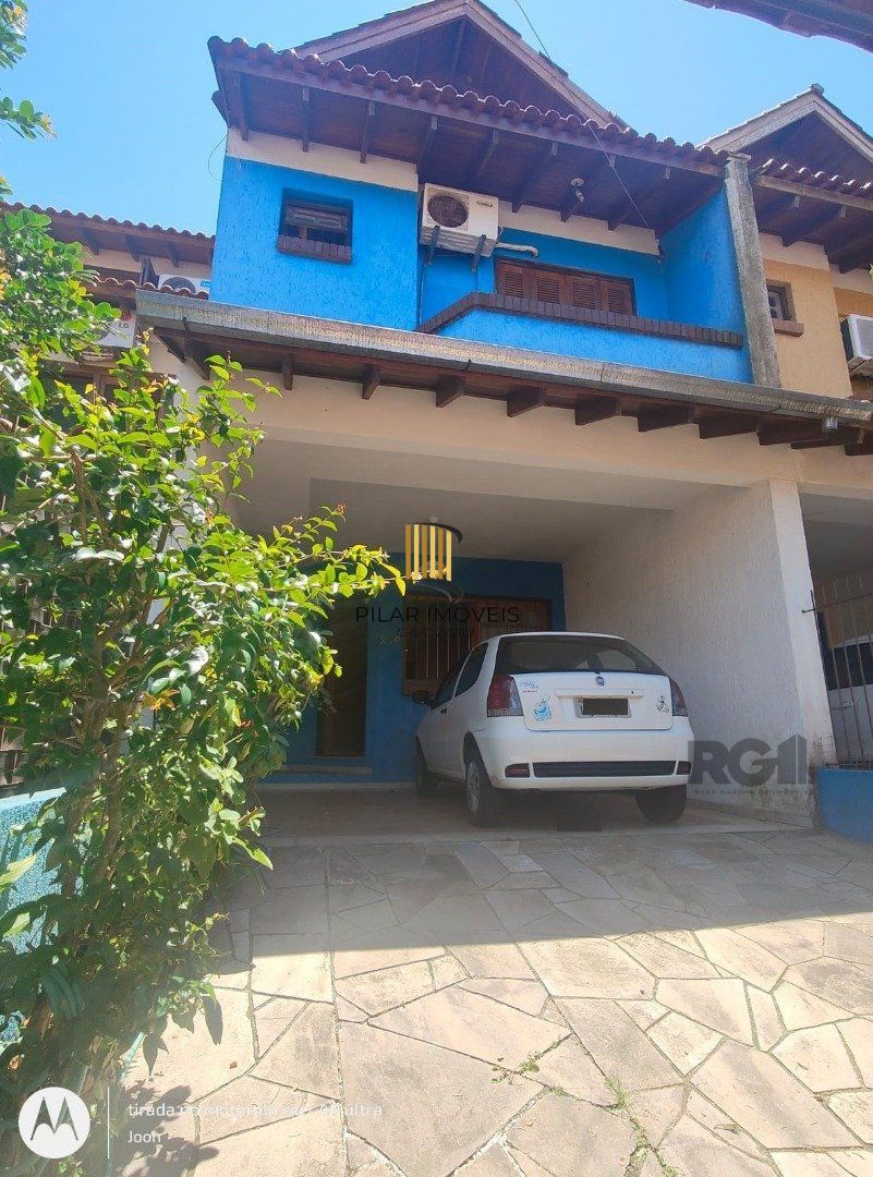 Casa 3 dormitórios no bairro Hípica