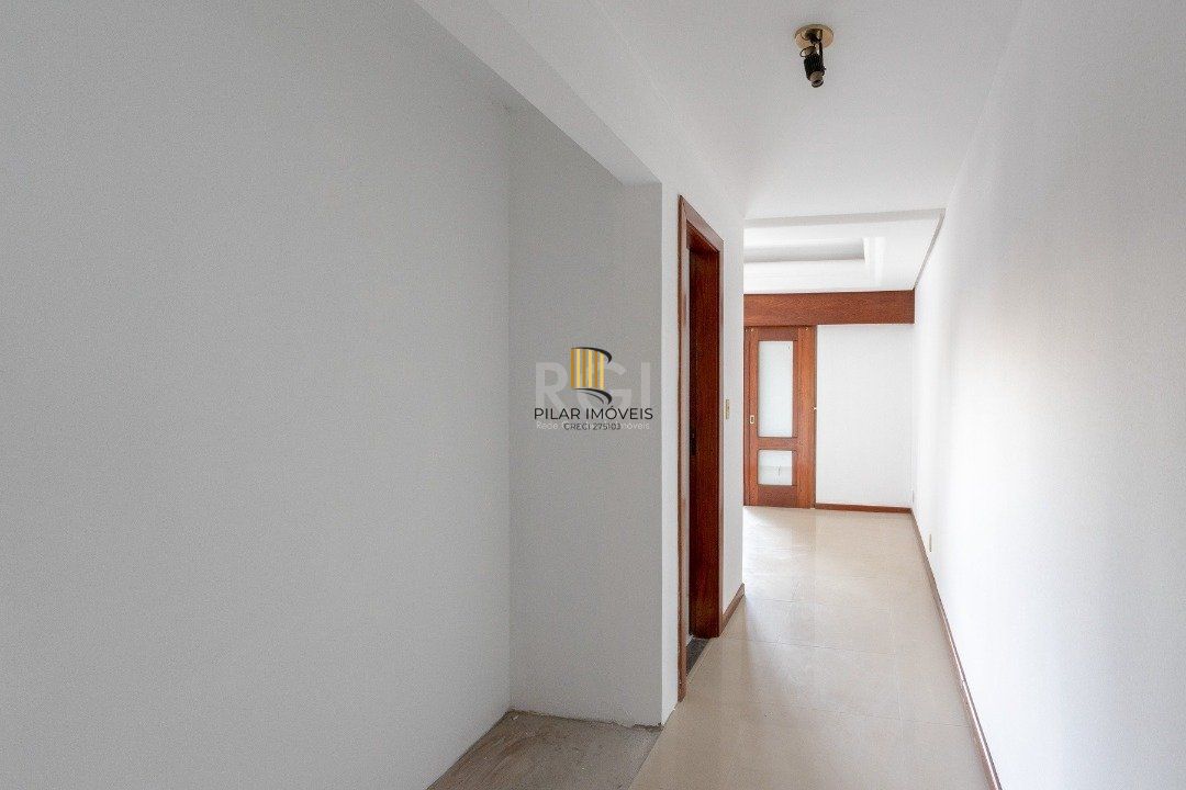 Casa para Venda - 558.14m², 4 dormitórios, sendo 4 suites, 6 vagas - Jardim Isabel