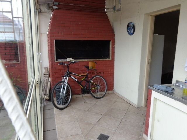 Casa para Venda - 330m², 5 dormitórios, sendo 1 suites, 7 vagas - Menino Deus