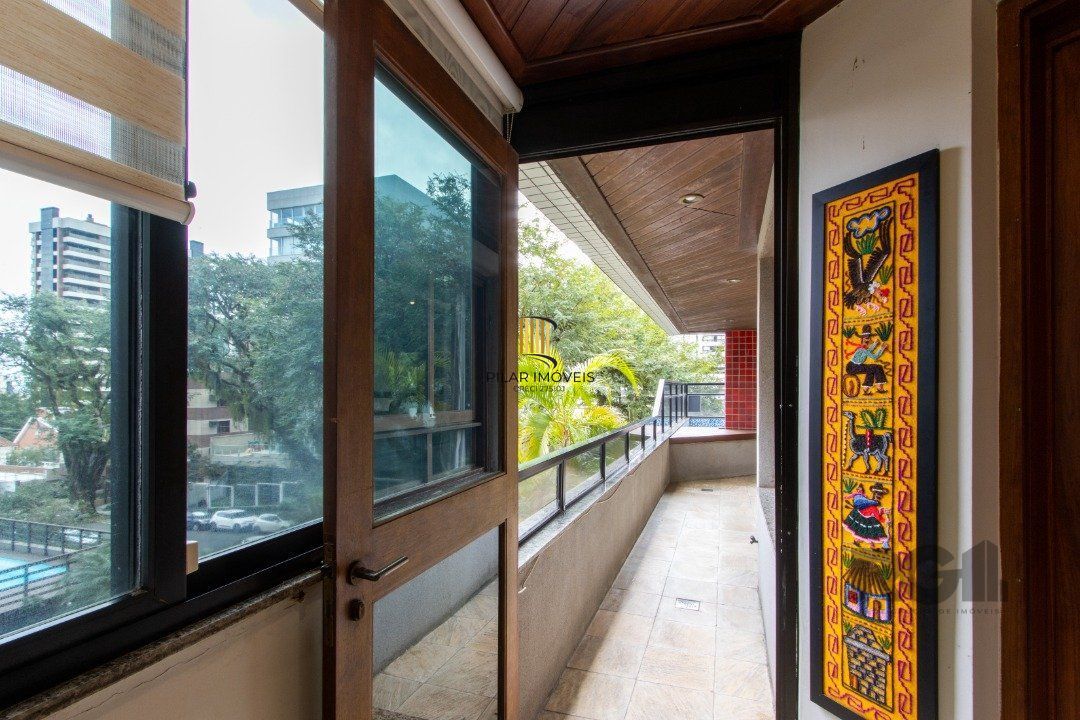 Apartamento 4 dormitórios no bairro Petrópolis