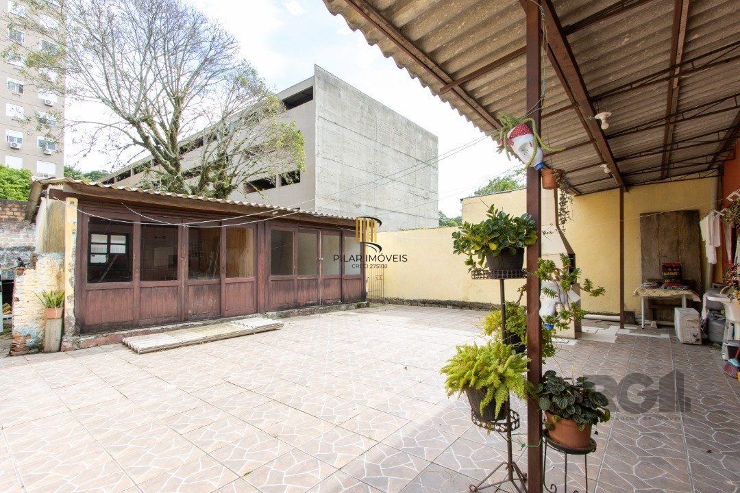 Casa 2 dormitórios no bairro Camaquã