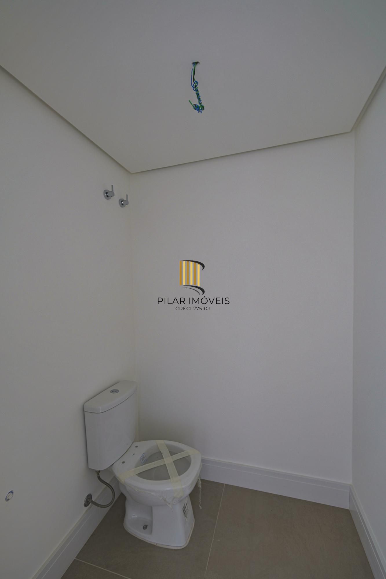 Apartamento com 217m² e 3 dormitórios no bairro Tristeza em PORTO ALEGRE para Comprar