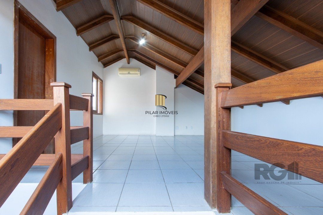 Casa 4 dormitórios no bairro Hípica
