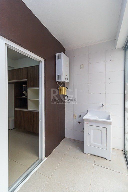 SOBRADO MOBILIADO, 2 QUARTOS, 2 VAGAS - CAMINHOS DO SOL - GUARUJÁ