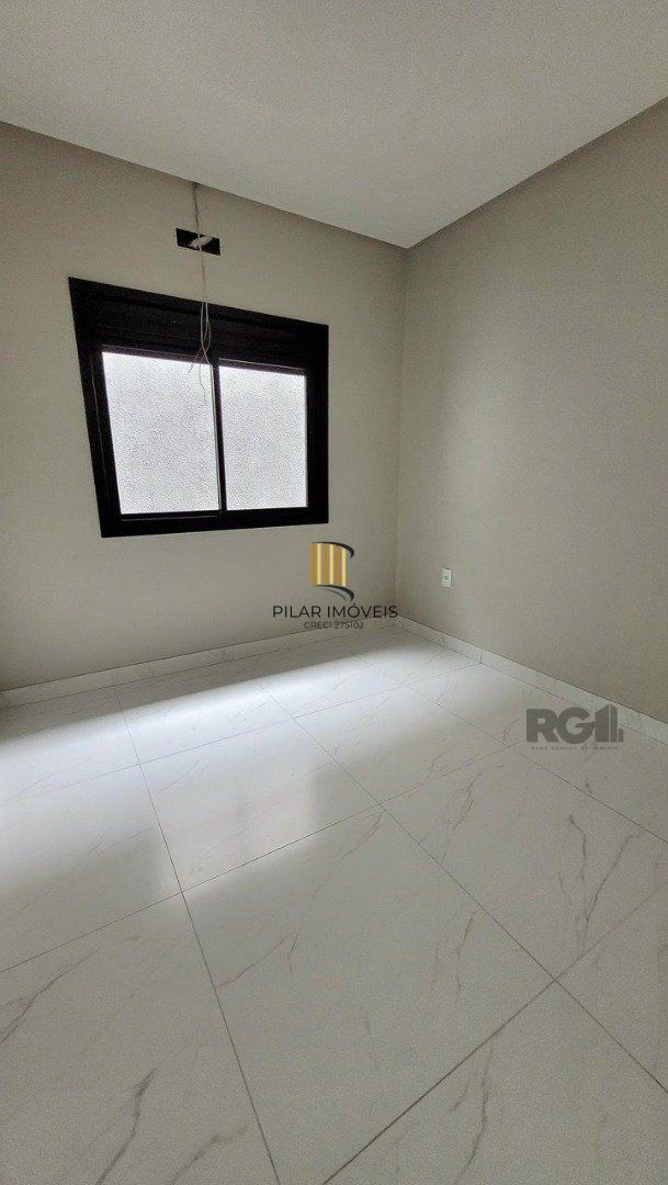 Casa ,residência possui 3 dormitórios, 1 suíte