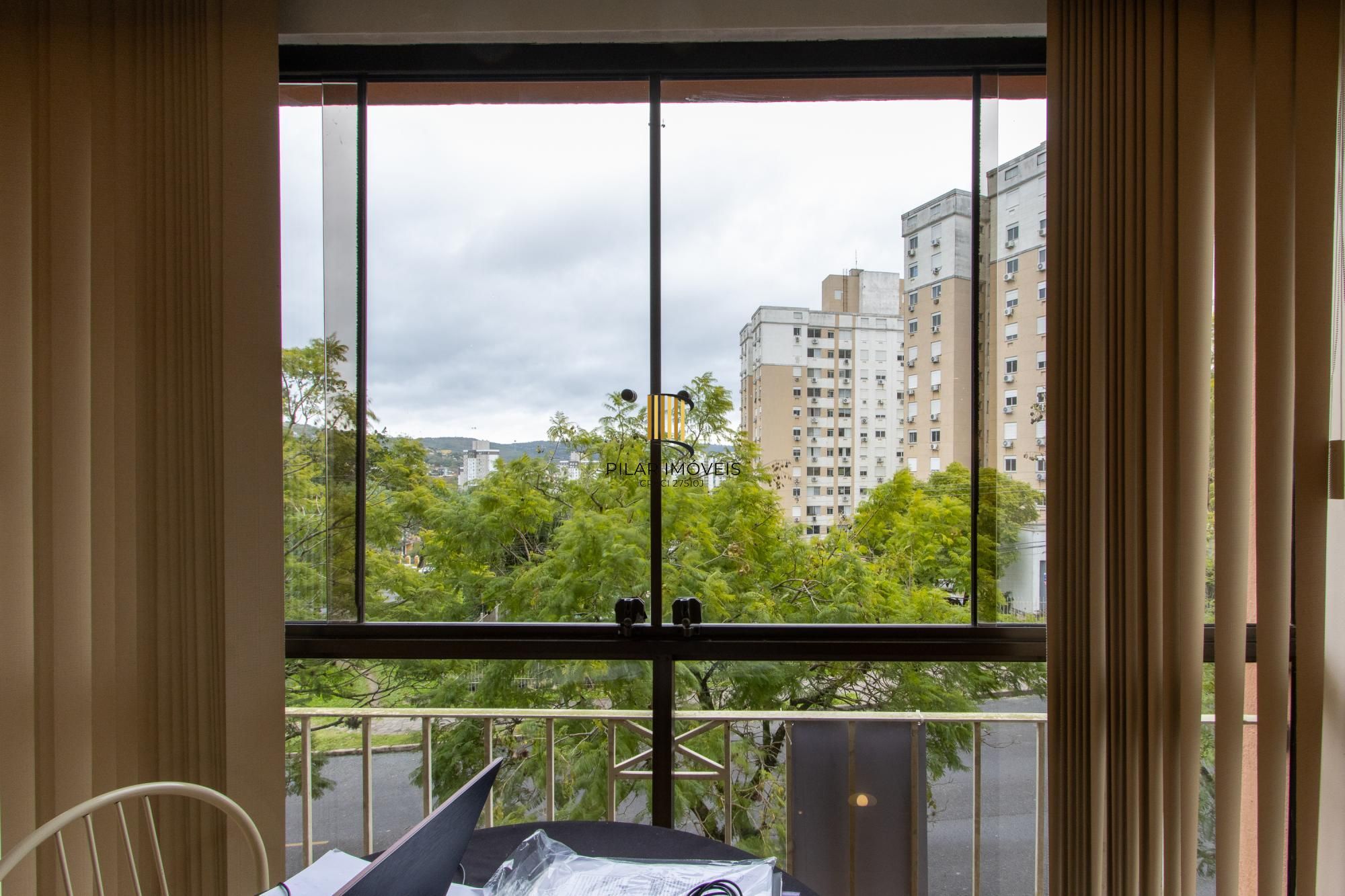 Apartamento Mobiliado e Reformado – Porteira Fechada