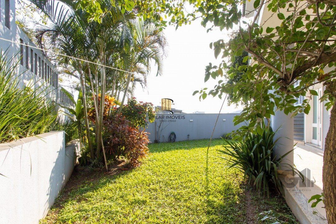 Casa de Condomínio 3 dormitórios no bairro Vila Nova