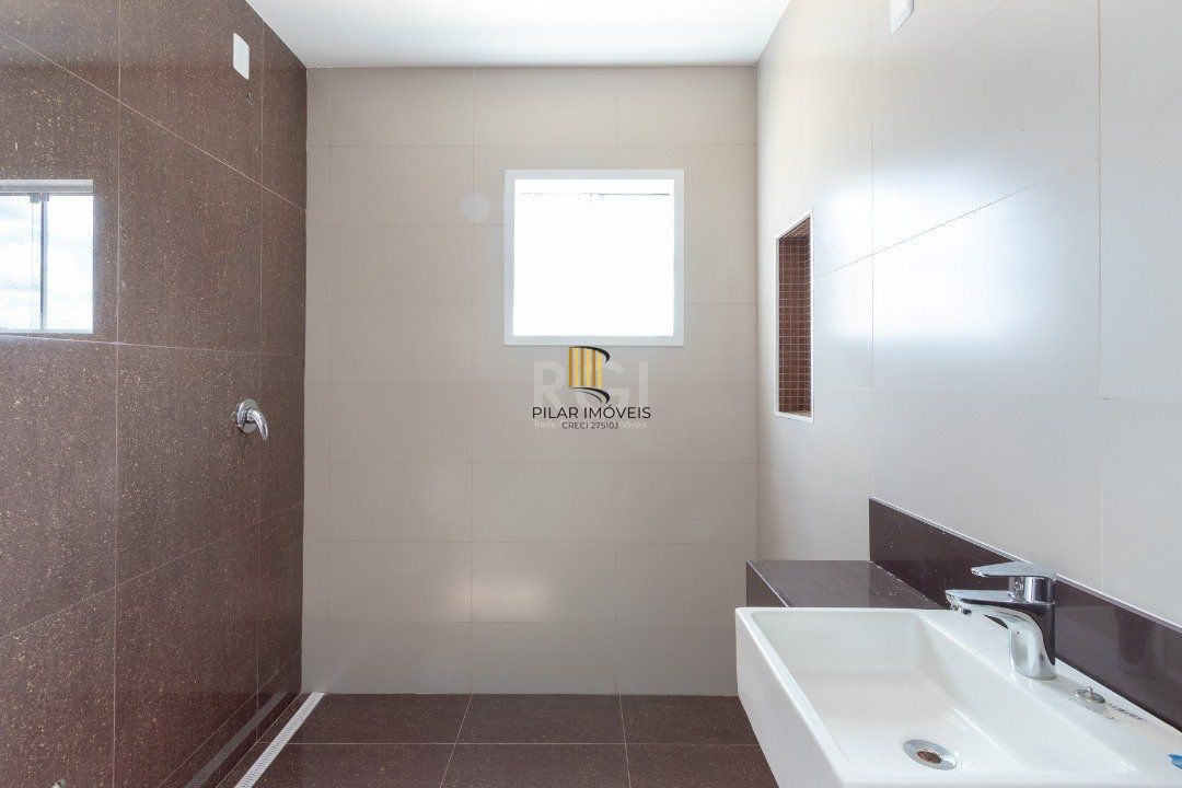 Casa Condominio para Venda - 219m², 3 dormitórios, sendo 1 suites, 2 vagas - Vila Nova