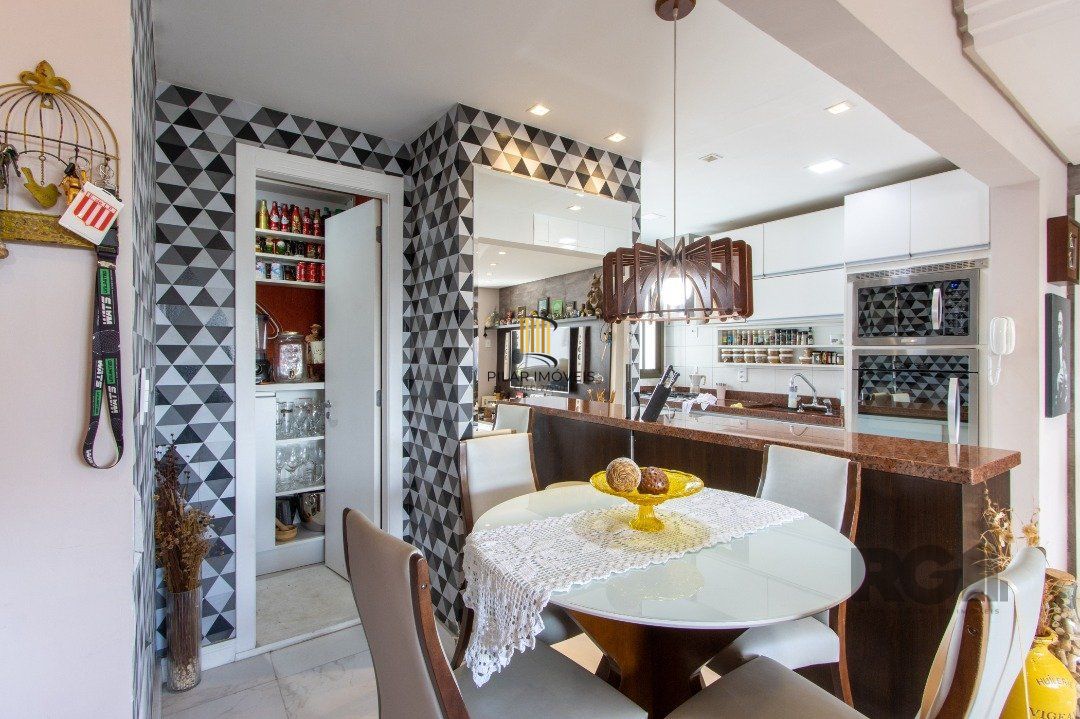 Apartamento com 3 dormitórios. sendo 1 site