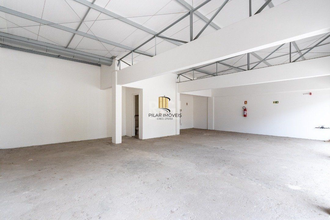 Loja para Venda - 98m², 0 dormitórios, Tristeza