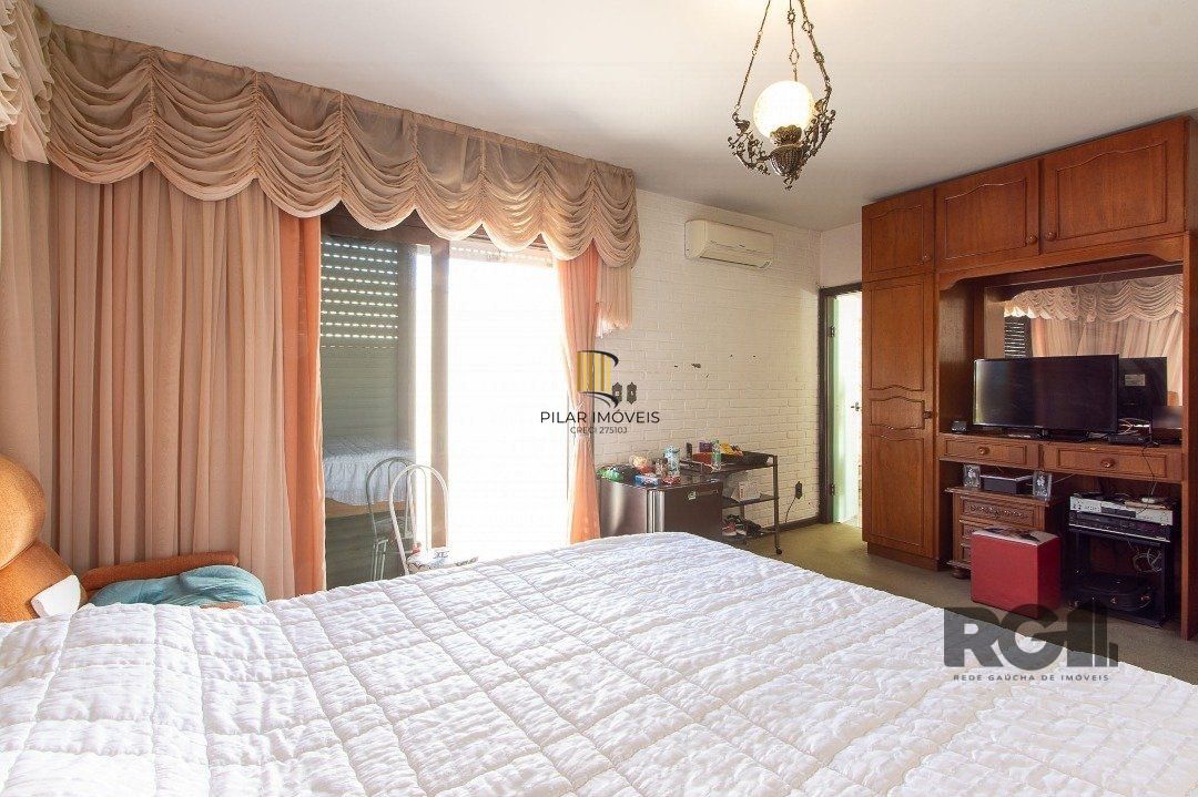 Casa para Venda - 580m², 3 dormitórios, sendo 1 suites, 3 vagas - Santa Tereza