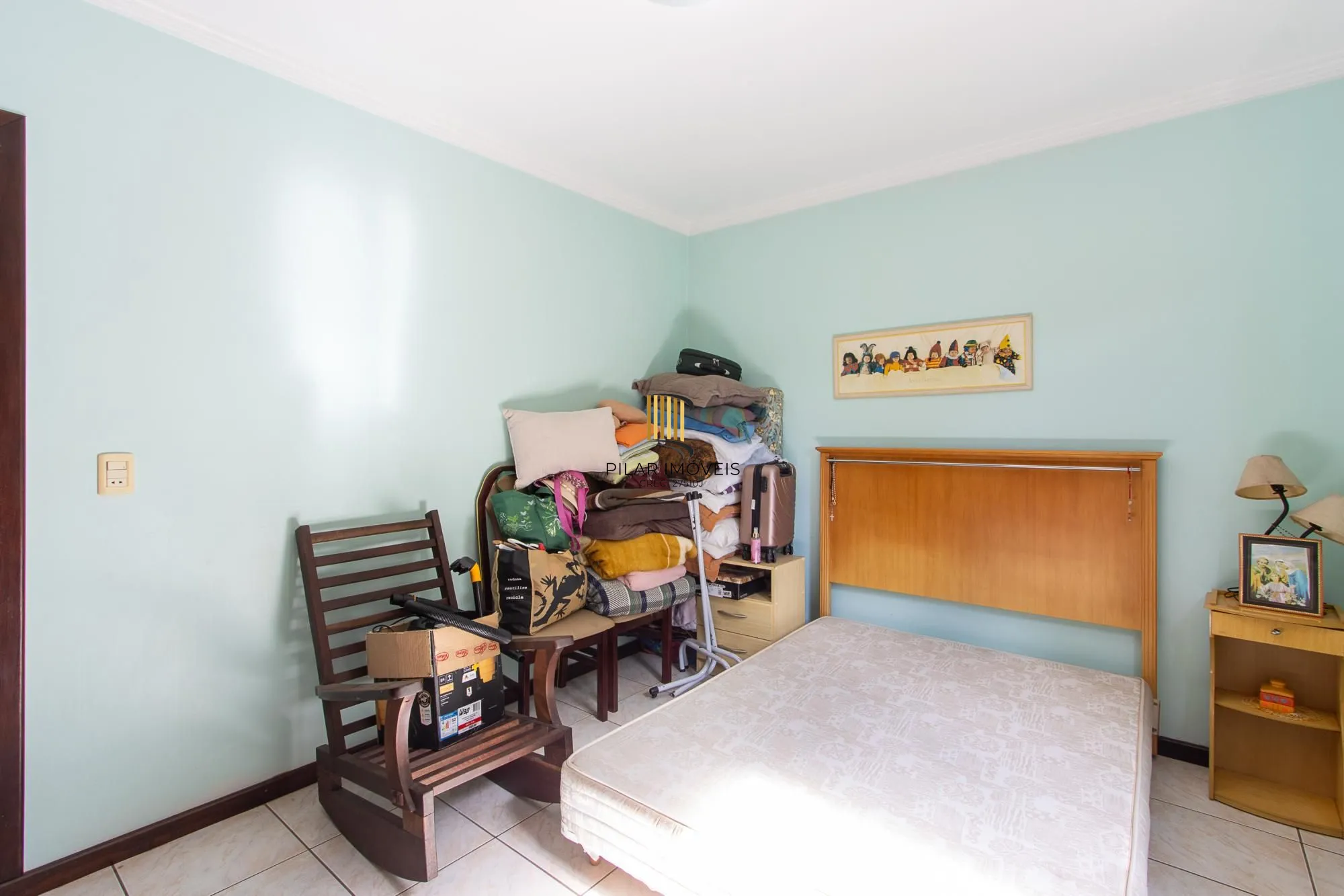 Casa Residencial ou Comercial, com 3 quartos (1 suite), 229m² privativos - Bairro Tristeza