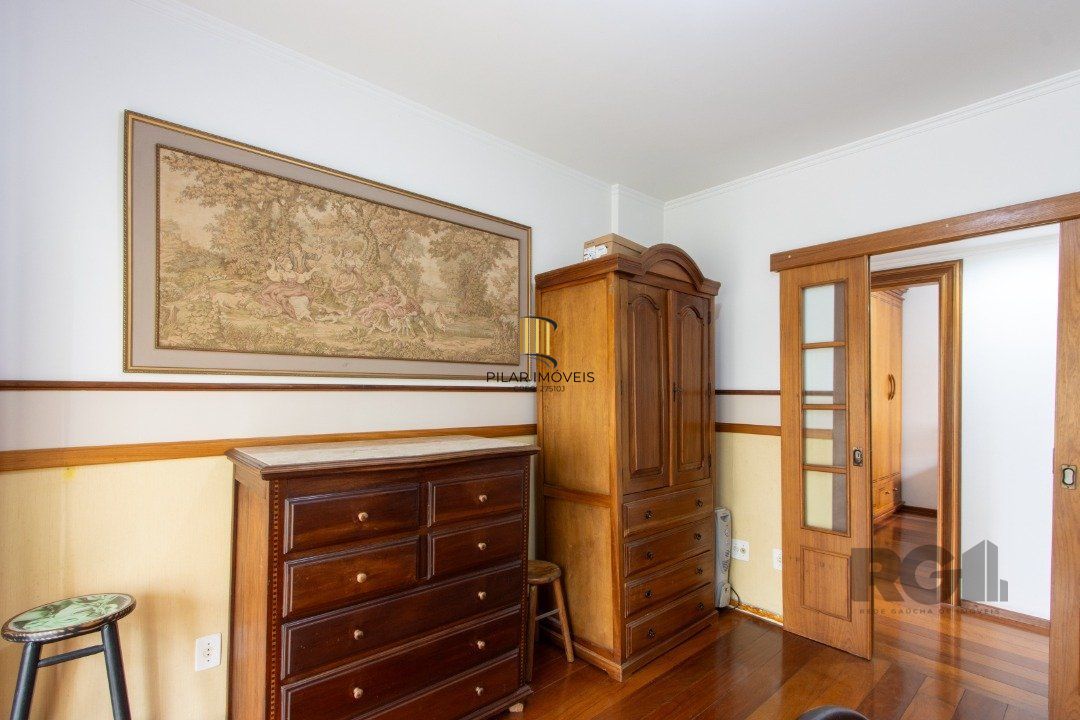 Apartamento semi mobiliado de 3 quartos com suíte no bairro Tristeza junto ao Colégio Mãe de Deus