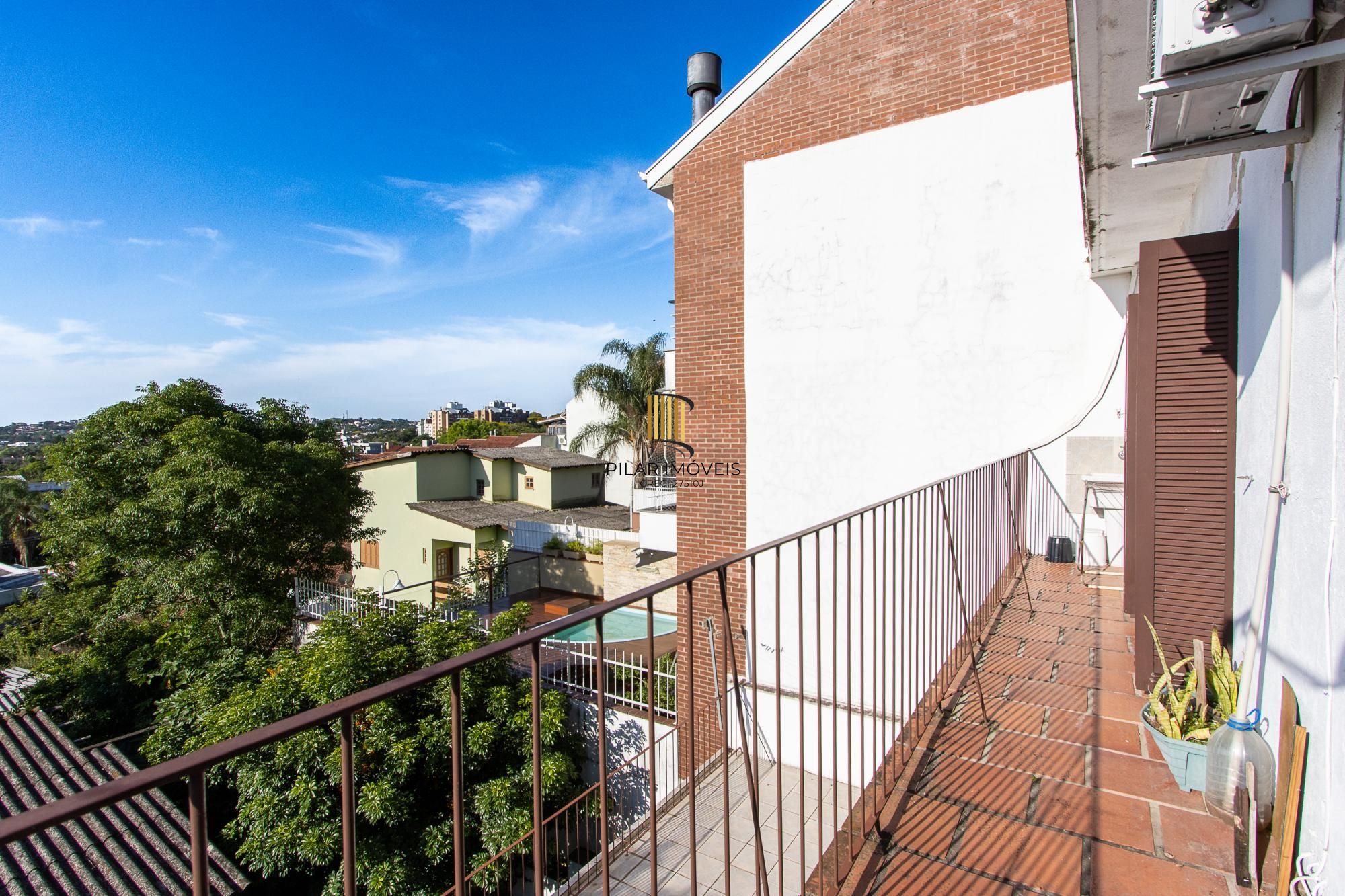 **Casa de 05 dormitórios, 03 suítes, 06 Banheiros, com 315,10m² privativos na Vila Conceição, Porto Alegre, RS**