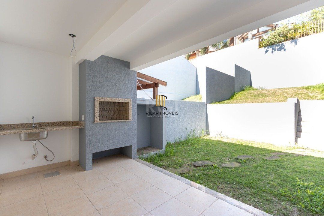 Casa para Venda - 168m², 3 dormitórios, sendo 1 suites, 2 vagas - Imperial Park