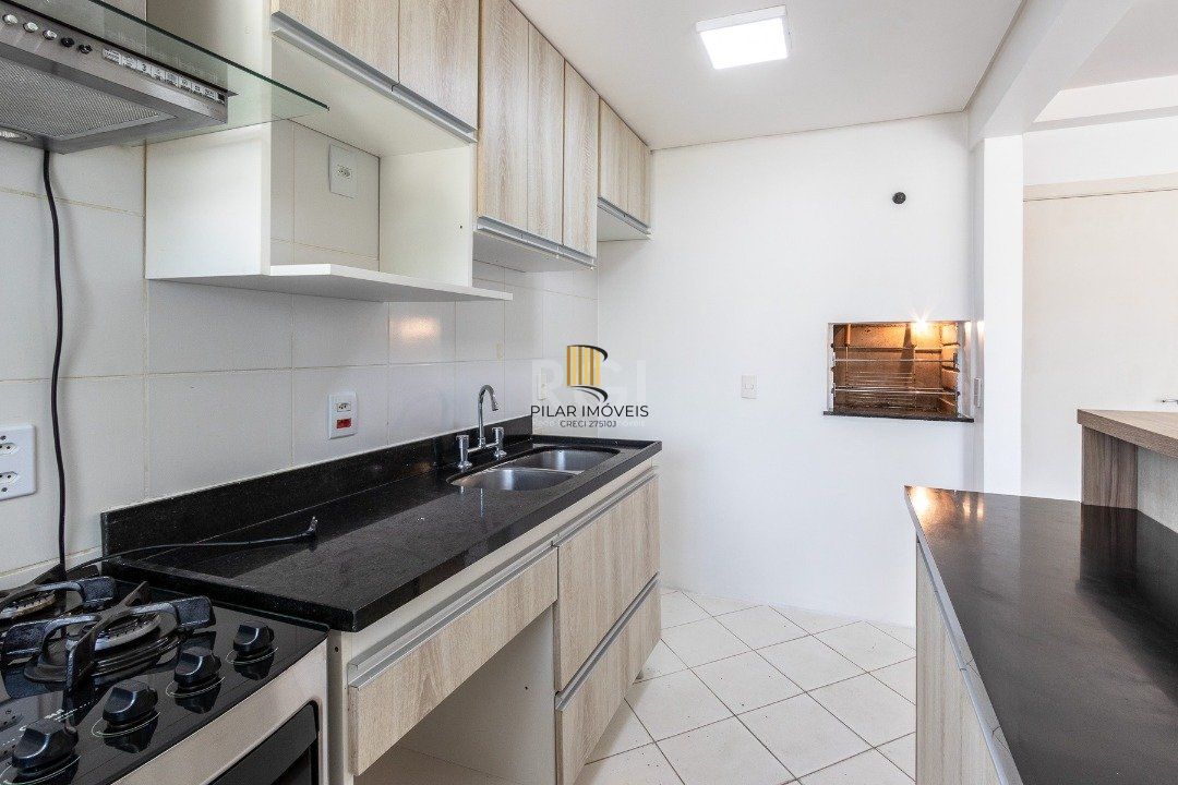 APARTAMENTO SEMIMOBILIADO