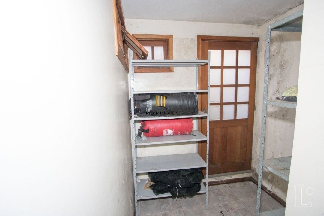 Sobrado à venda com  3 quartos, 1 suite, 4 vagas de garagem - Vila Conceição