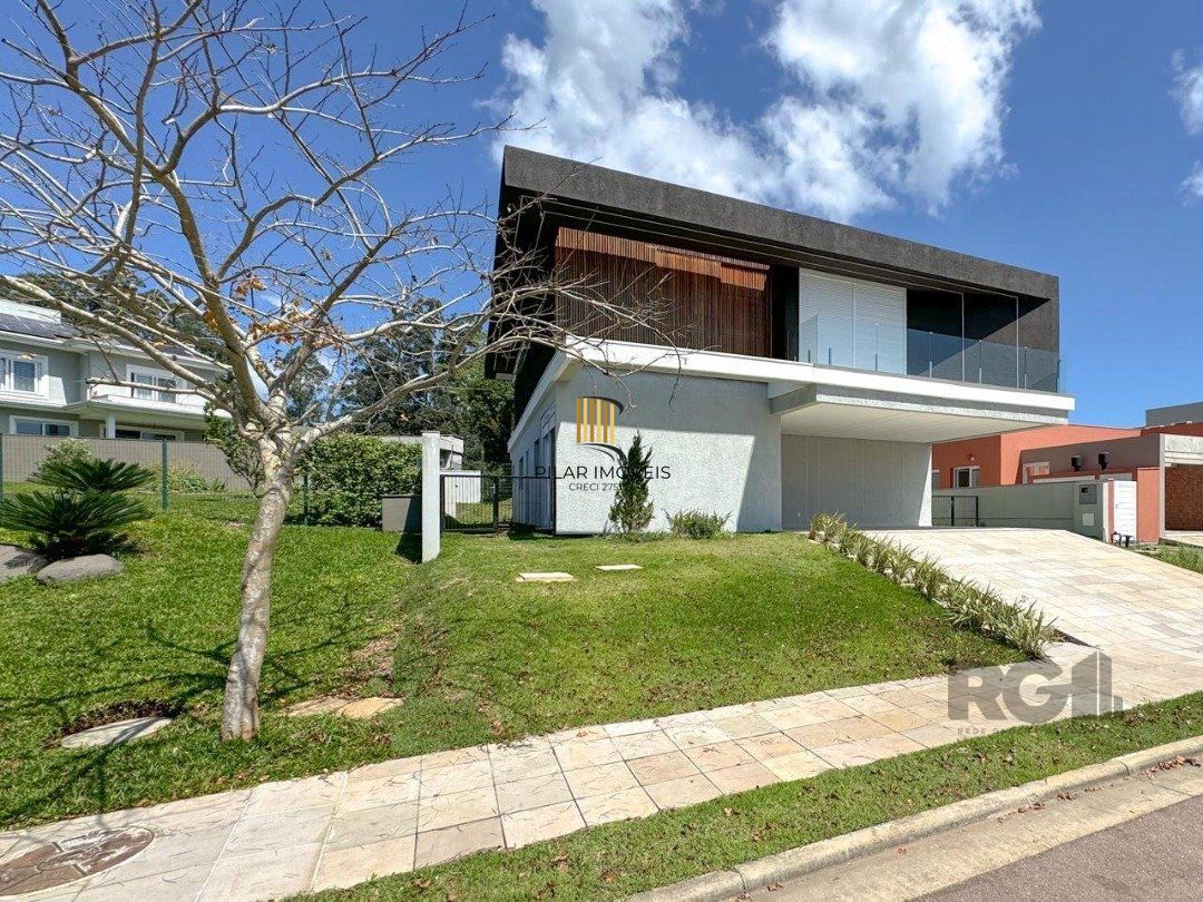 Casa Condominio para Venda - 300m², 4 dormitórios, sendo 4 suites, 2 vagas - Alphaville