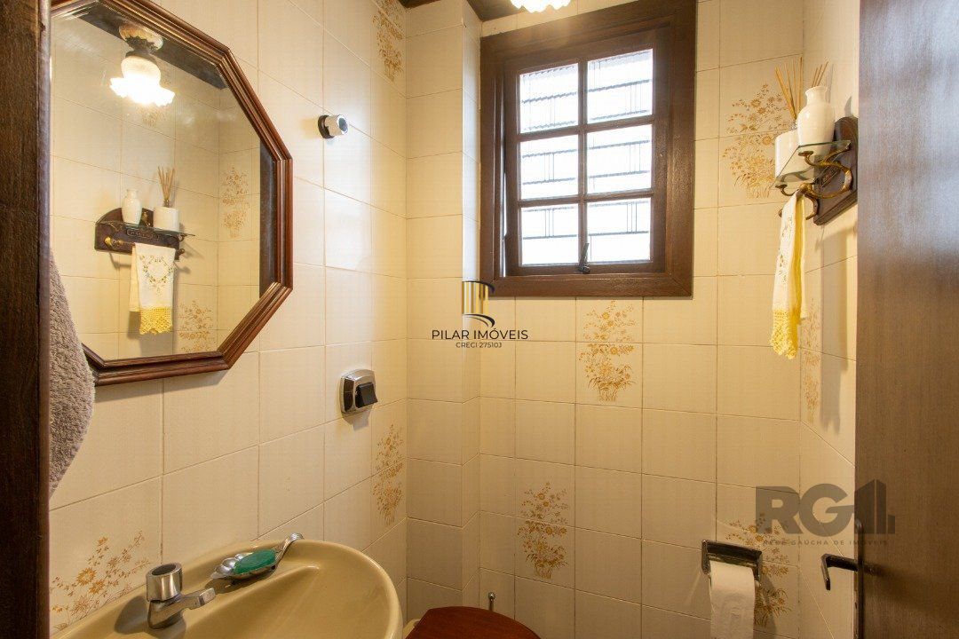 Casa para Venda - 200m², 3 dormitórios, sendo 1 suites, 3 vagas - Jardim Verde